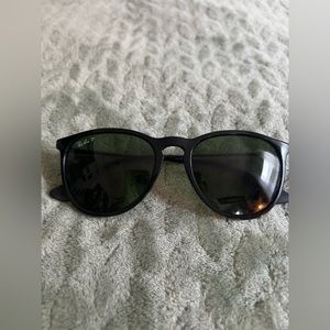 Polarized black Ray Bans in the style Erika. Very lightly worn. Fantastic cond.!